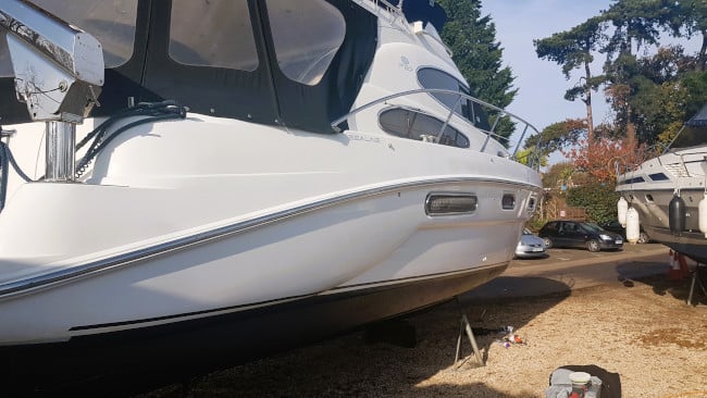 Boat yacht detailing machine polishing1